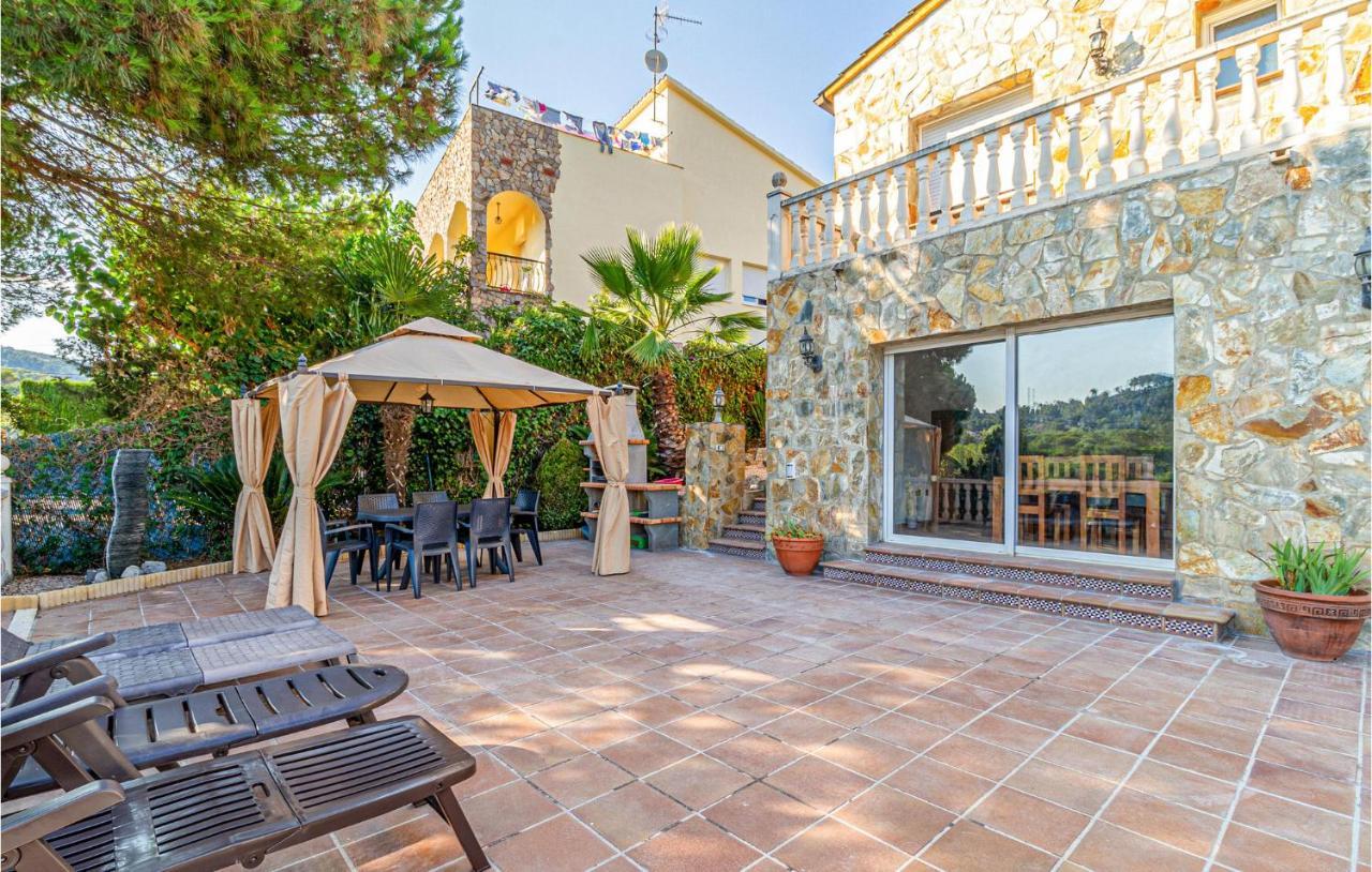 Stunning Home In Palafolls Bagian luar foto